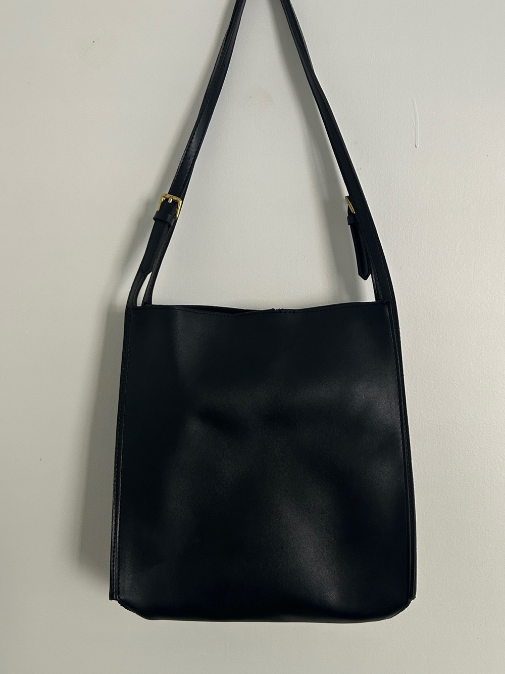 Classic Black Leather Shoulder Bag - Minimalist Women’s Tote